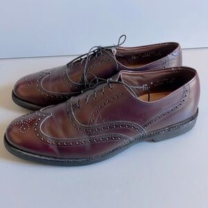 Allen Edmonds Bradford Wingtips Leather size 9.5 B vintage